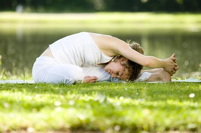 Jak časté cvičení může pomoci s menstruačními symptomy